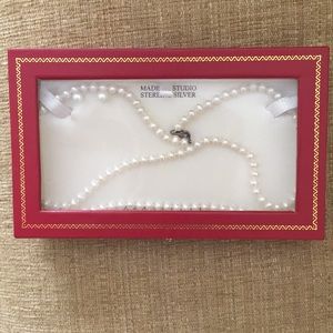 NWOT Madison Studio Genuine cultured pearls
